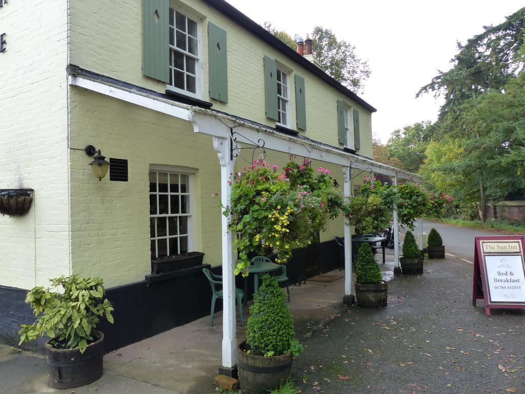 The Sun Inn Englefield Green Номер фото